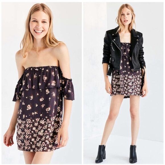 Urban outfitters Ruffle Off-Shoulder Floral Dress - Picture 1 of 2